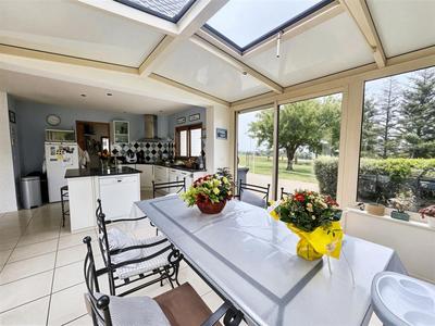 Maison - 170 m² - 5 pièces