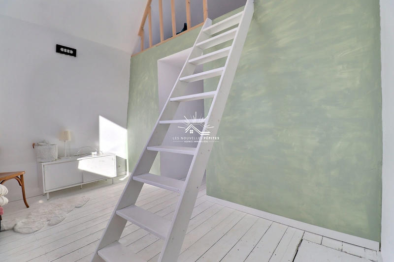 Maison - 240 m² - 10 pièces