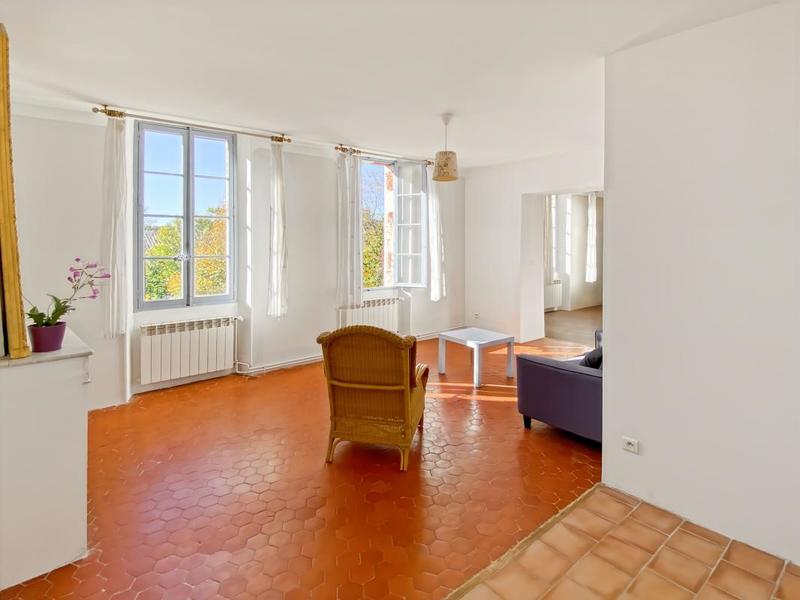 Appartement - 82 m² - 3 pièces