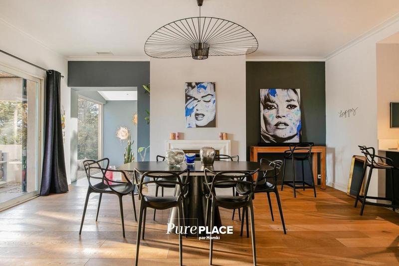 Maison - 269 m² - 6 pièces