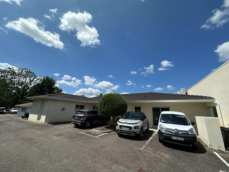 Local d'activités - 62 m²