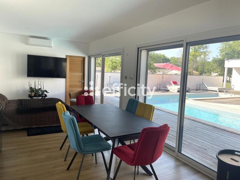 Maison - 340 m² - 10 pièces