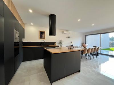 Maison - 137 m² - 5 pièces