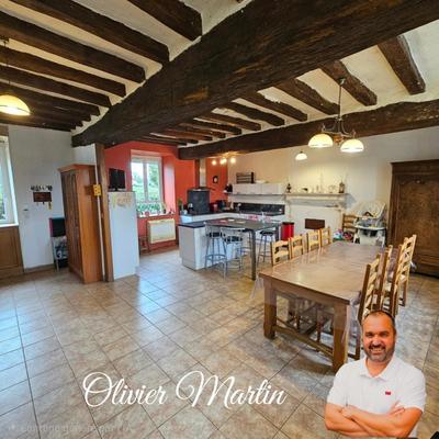 Maison - 140 m² - 7 pièces