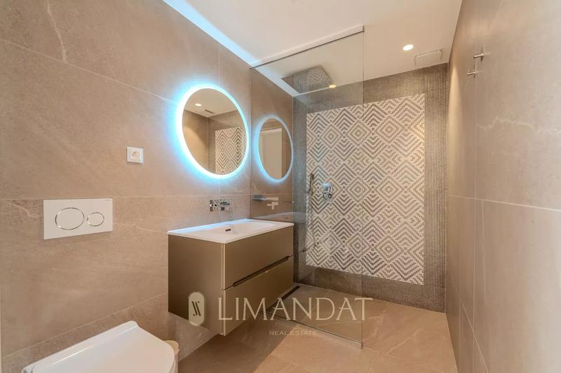 Villa - 275 m² - 7 pièces