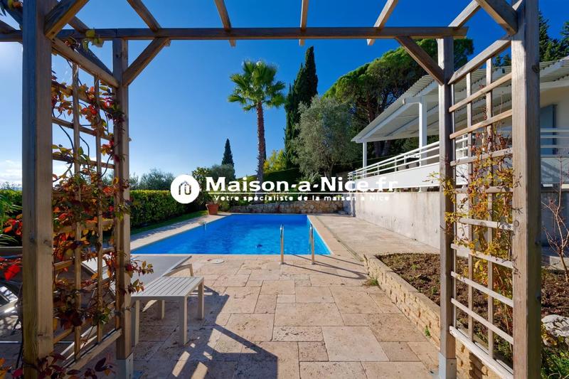 Maison - 142 m² - 5 pièces