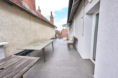 Appartement - 92 m² - 6 pièces