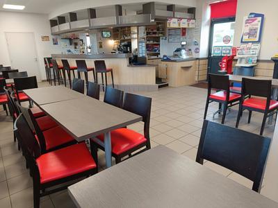 Local commercial - 140 m² - 3 pièces