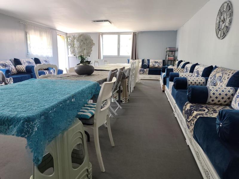 Maison - 205 m² - 9 pièces