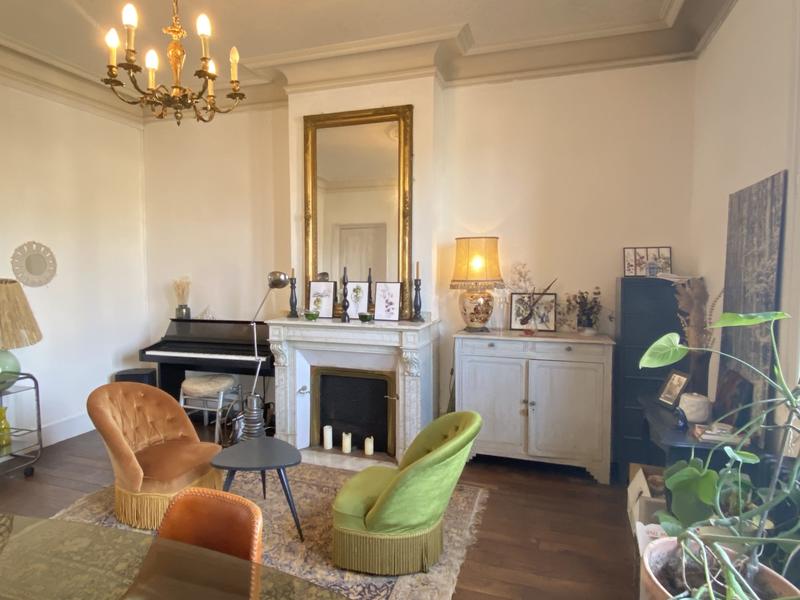 Maison - 210 m² - 8 pièces