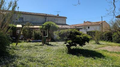 Maison - 210 m² - 9 pièces