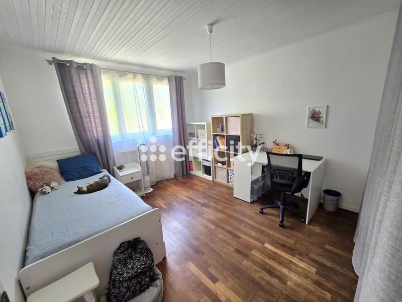 Maison - 95 m² - 6 pièces