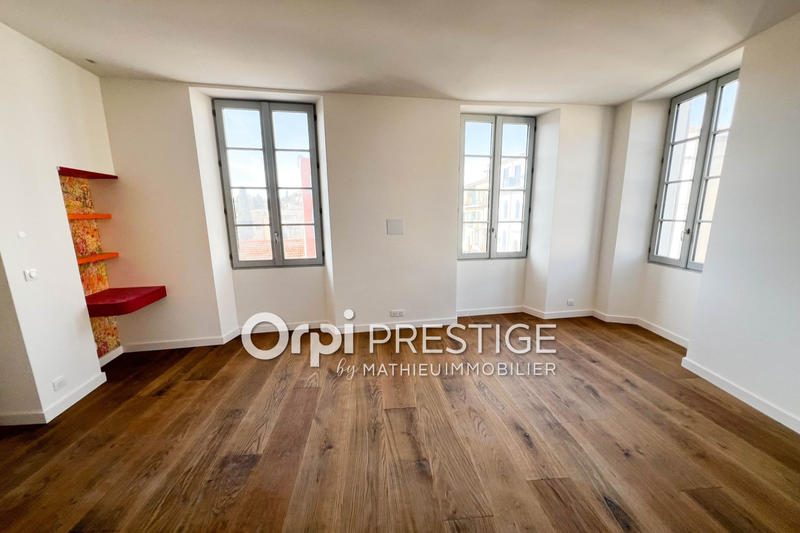 Maison chambre d'hôtes - 209 m² - 7 pièces