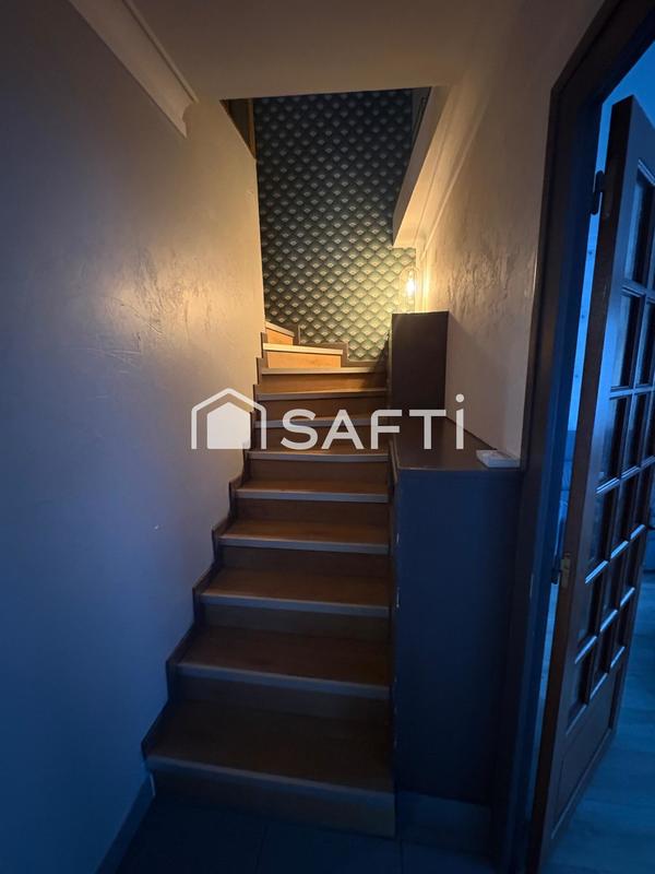 Maison - 286 m² - 10 pièces