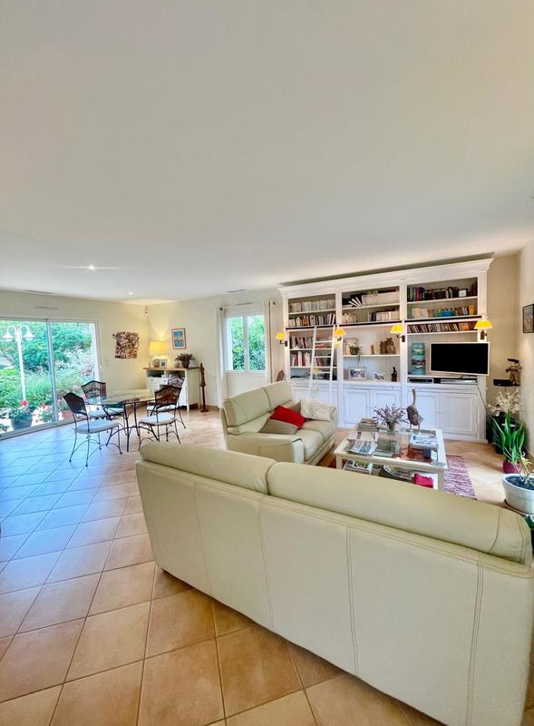 Maison - 180 m² - 6 pièces