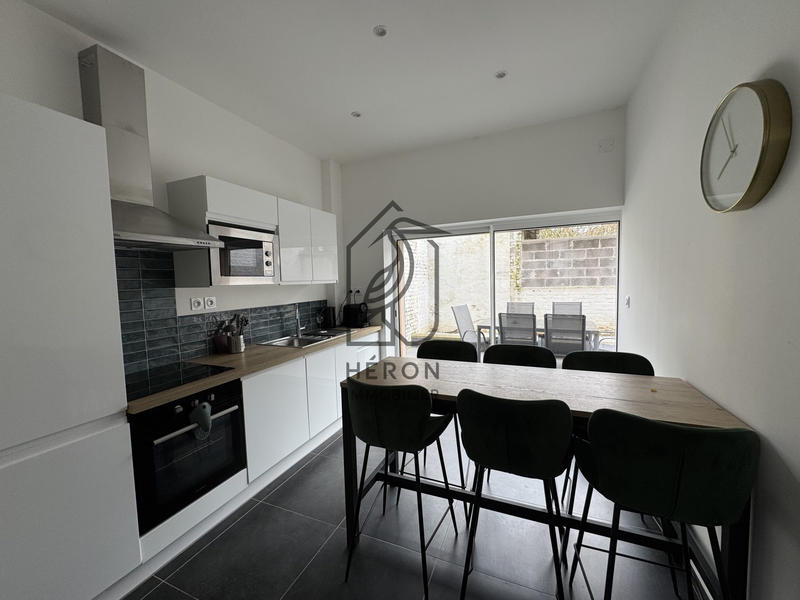 Maison - 94 m² - 5 pièces