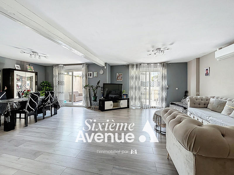 Maison - 186 m² - 8 pièces