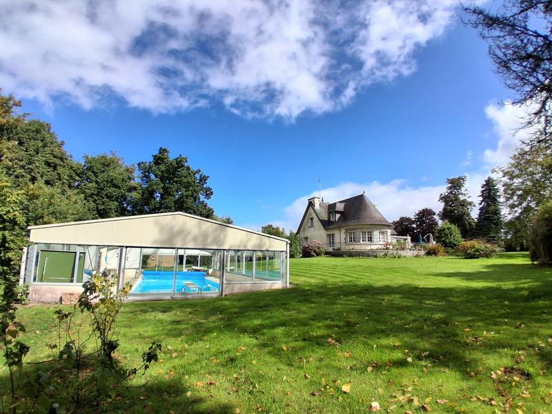 Maison traditionnelle - 150 m² - 7 pièces