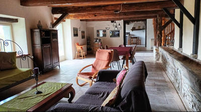 Maison - 320 m² - 9 pièces