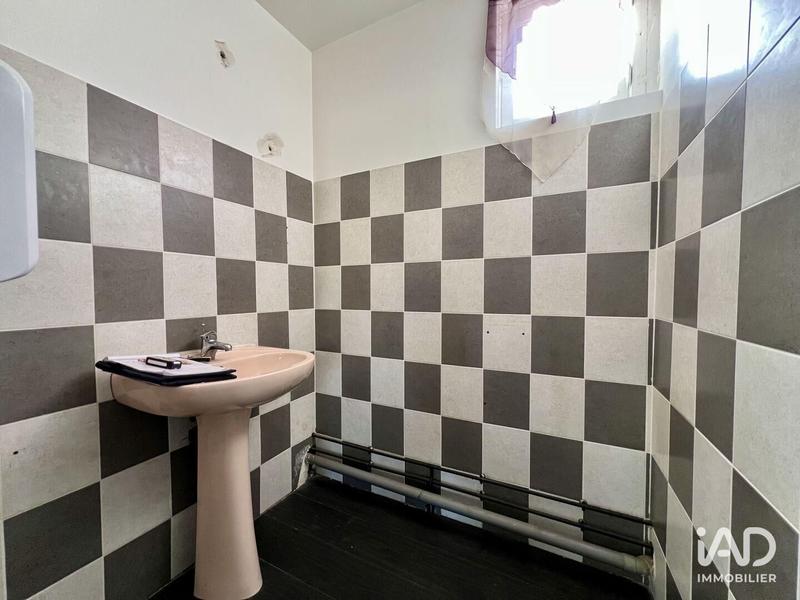 Local commercial - 176 m² - 4 pièces