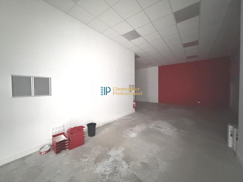 Local d'activités - 123 m²
