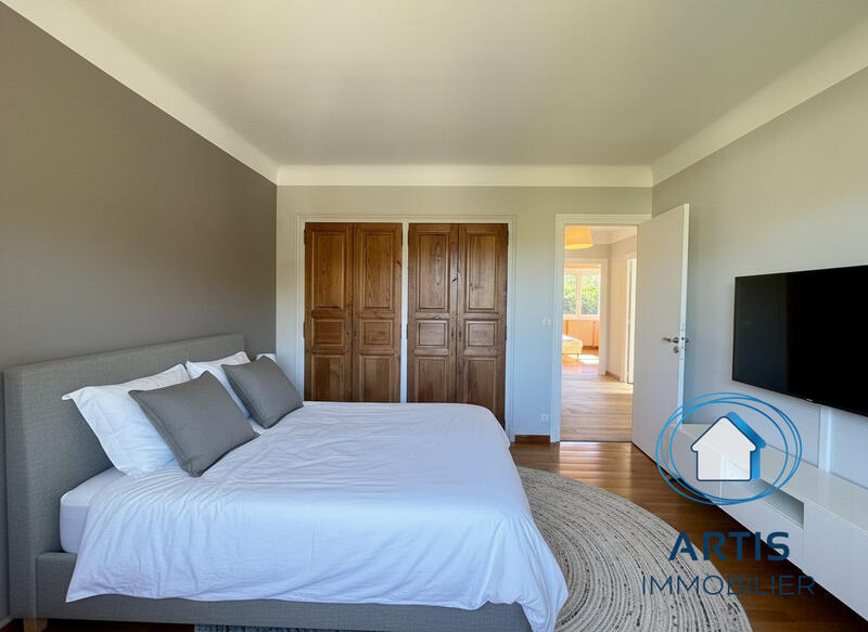 Appartement - 176 m² - 7 pièces