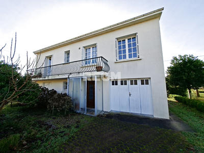 Maison de village - 84 m² - 5 pièces