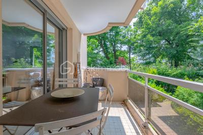 Appartement - 93 m² - 4 pièces