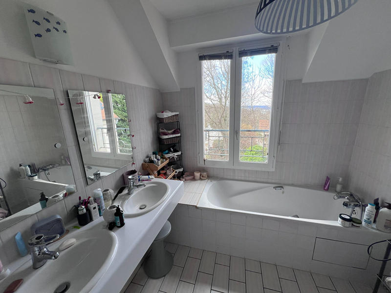 Maison - 184 m² - 6 pièces