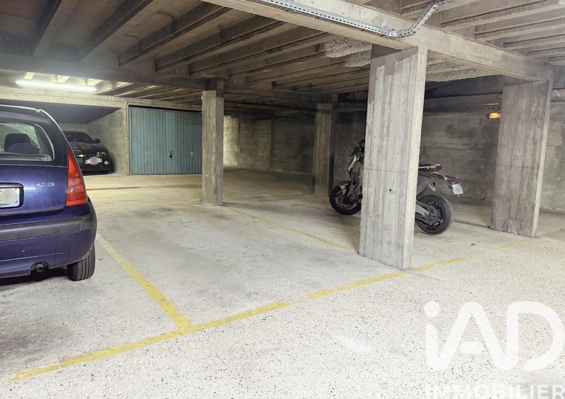 Parking - 11 m²