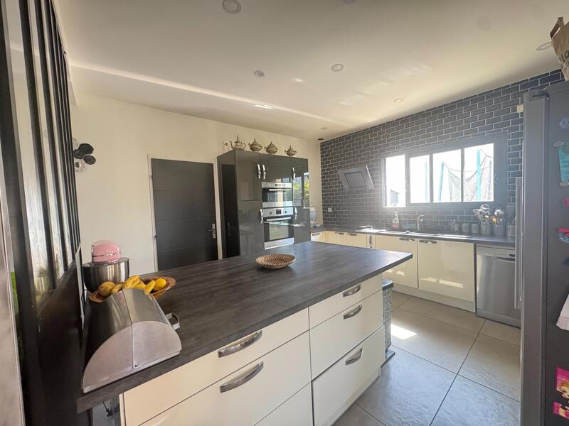 Maison - 175 m² - 6 pièces