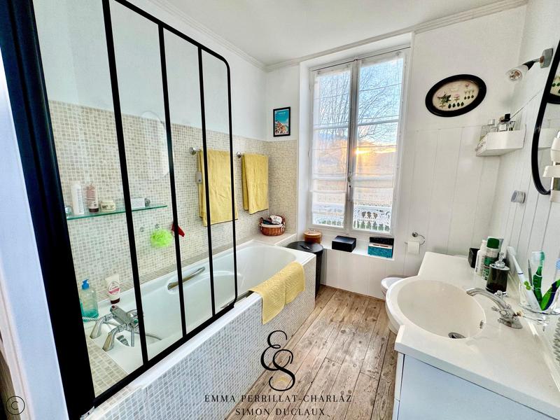 Villa - 230 m² - 11 pièces