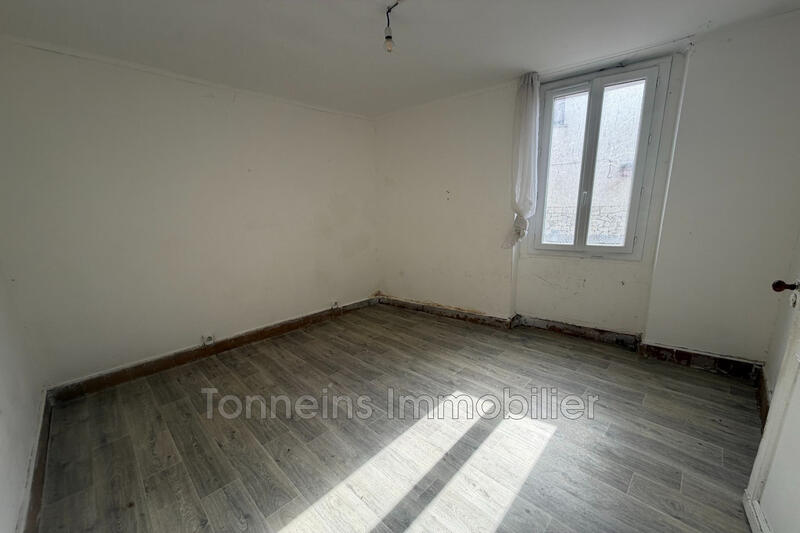 Maison - 240 m² - 8 pièces