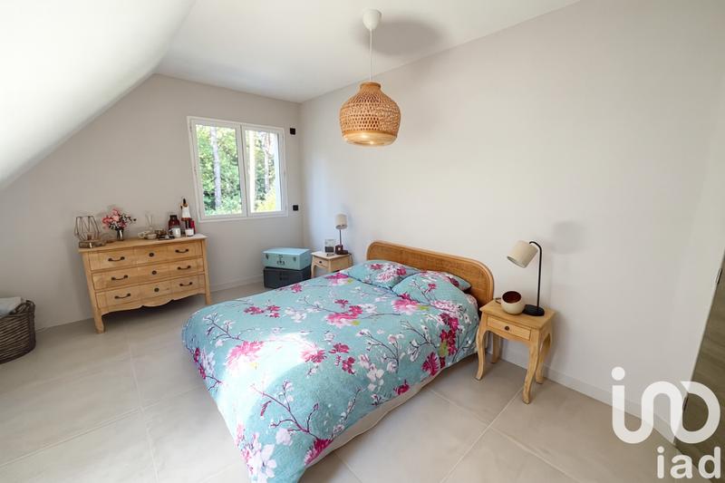 Maison - 240 m² - 10 pièces