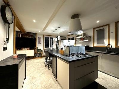 Appartement - 85 m² - 4 pièces