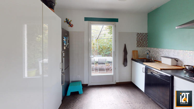 Maison traditionnelle - 102 m² - 5 pièces