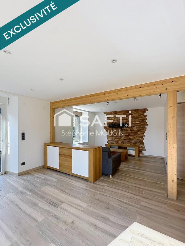 Maison - 99 m² - 7 pièces