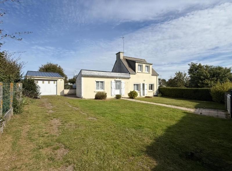 Maison - 90 m² - 5 pièces