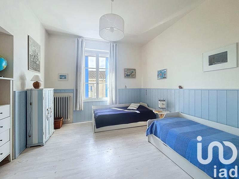 Maison - 217 m² - 8 pièces