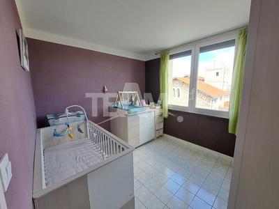 Appartement - 77 m² - 3 pièces