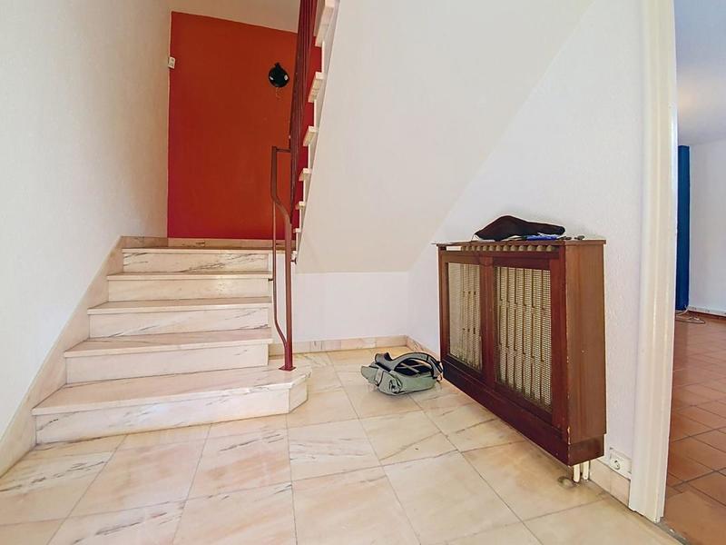 Maison - 223 m² - 9 pièces