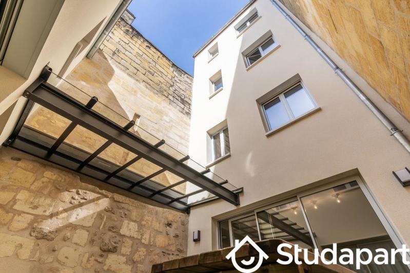 Chambre - 13 m² - 1 pièce