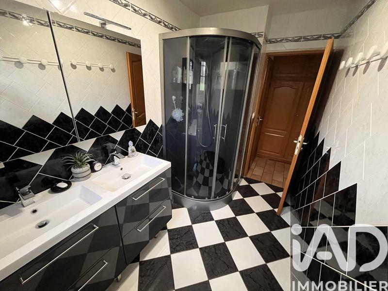 Maison - 115 m² - 6 pièces