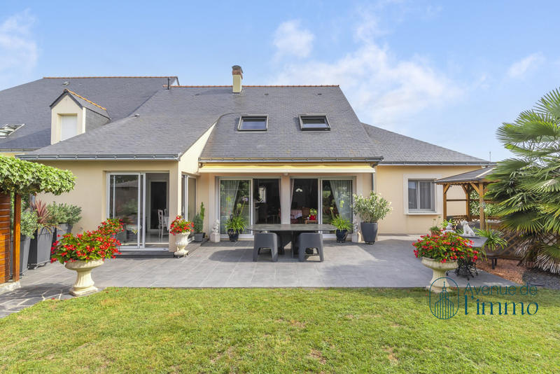 Maison traditionnelle - 186 m² - 6 pièces