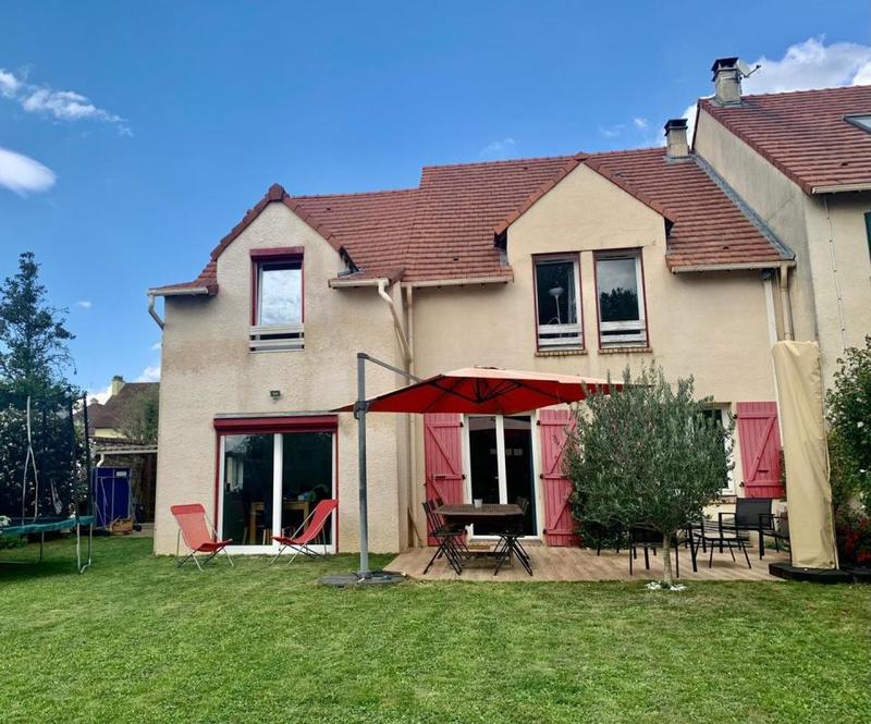 Maison - 152 m² - 8 pièces