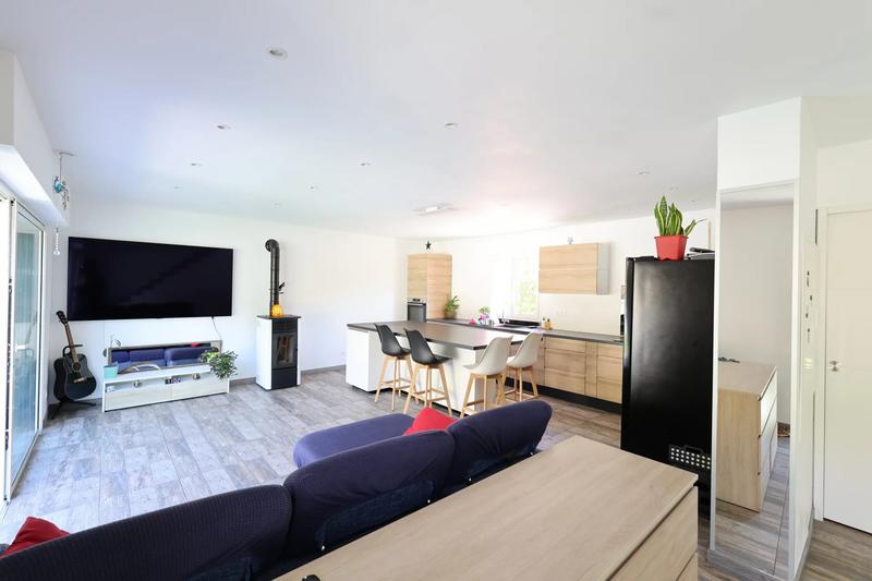 Maison - 90 m² - 4 pièces