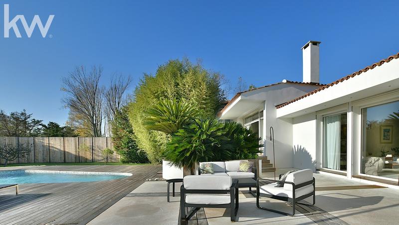 Maison - 295 m² - 7 pièces