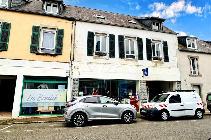 Local commercial - 204 m² - 4 pièces