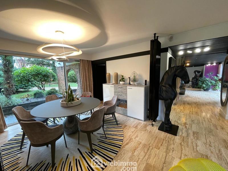 Maison - 308 m² - 6 pièces