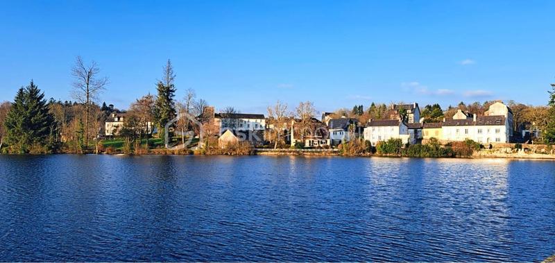 Maison de ville - 135 m² - 9 pièces